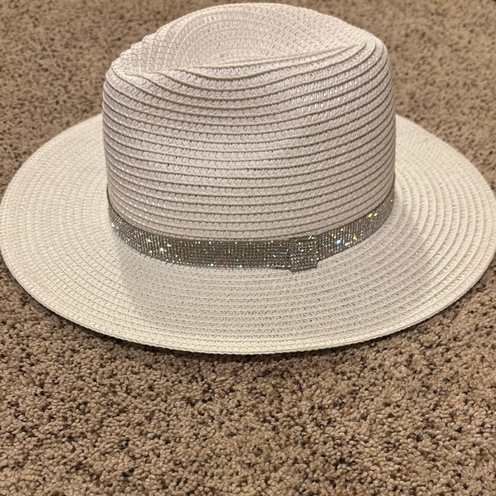 Steve Madden Cream Hat with Glittering Silver Band